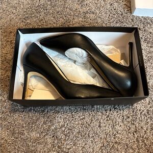 Nine West Classic Black Heels ( Genuine Leather)